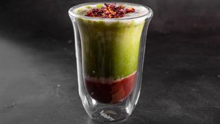 Truskawkowa Matcha latte