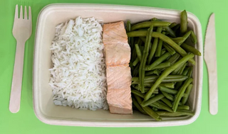 Schiscetta salmone 125g, riso basmati150g, faggiolini al vapore