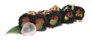 Uramaki black sake roll