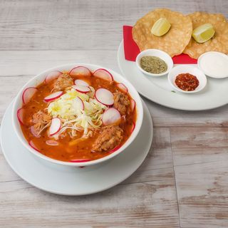 Pozole rojo (Sólo Viernes, Sábado y Domingo)