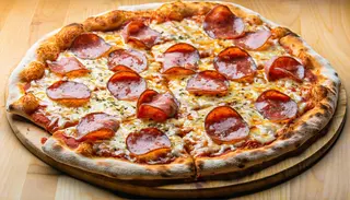 Pizza Salami si sunca Ø 22cm