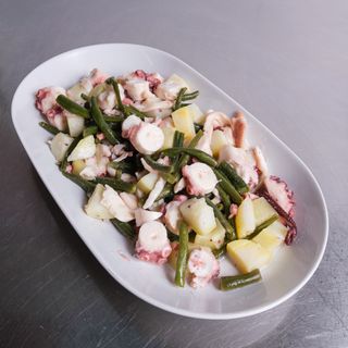 Insalata di piovra con fagiolini e patate