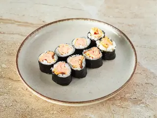 Łosoś grillowany HOSOMAKI