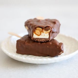 Сникерс (180г)