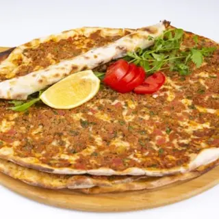 Pizza turca de ternera