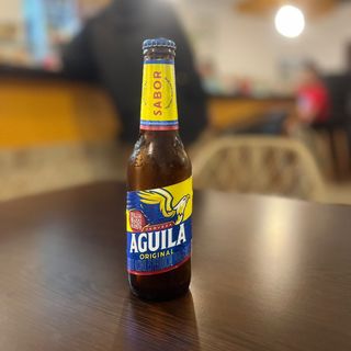 Cerveza Colombiana Aguila original 