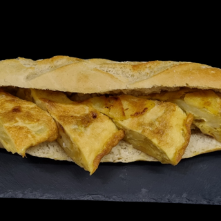 Bocadillo Tortilla Patata y Cebolla