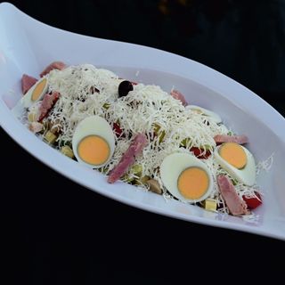 Овчарска салата (1кг)