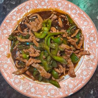 Ternera Con Pimientos Verdes