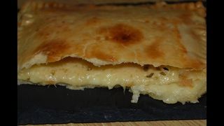 Empanada de 4 quesos (1.2 kg. aprox.)