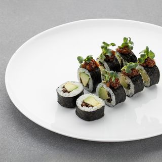 Rolka z awokado i chutney gruszkowo-chili