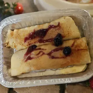 Clatite cu dulceata de afine si gutui