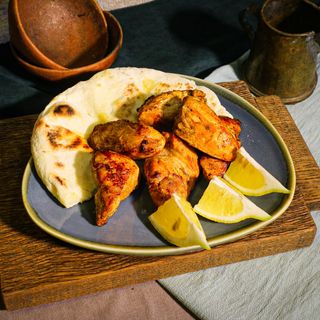 მწვადი ქათმის (ბროწეულის სოუსით)