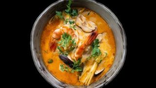 Zupa Wietnamska z owocami morza