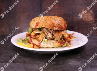 Бургер с пилешко месо от дюнера