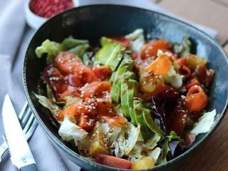 Салат з лососем