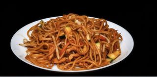 75. Spaghetti saltati con pollo