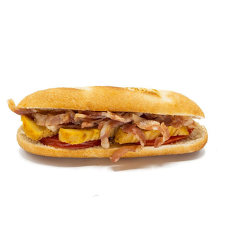 62. Pollo kebab, tomate y bacon