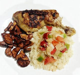 Poulet Braisé & Attiéké