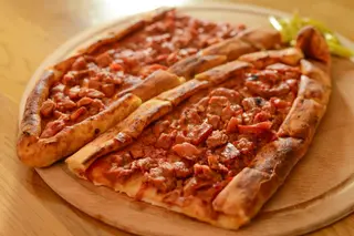 Kuşbaşılı pide cu vita
