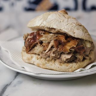 Sandes de Leitão com Batata