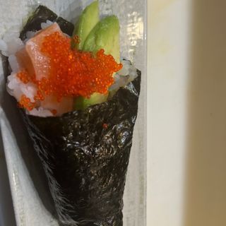 46. Temaki Salmón