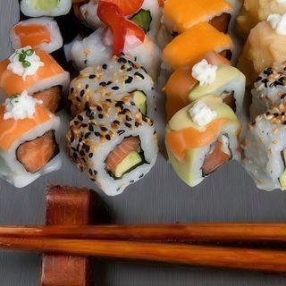 Camarão Tempura Uramaki