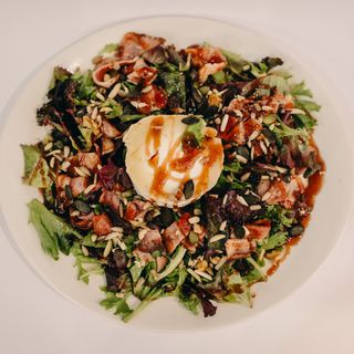 Ensalada De Queso De Cabra