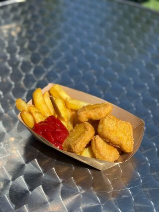 Kids nuggets + frytki małe