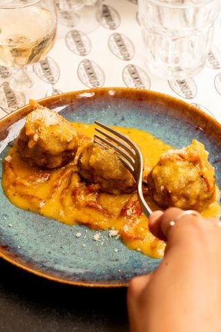 Polpette con crema di carbonara
