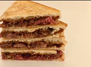 El Pekin, Confit De Pato Y Salsa Hoisin