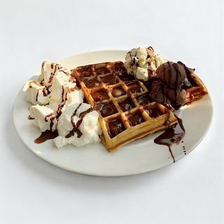 Gaufre Ganache Chocolat Avec Une Boule De Glace Vanille