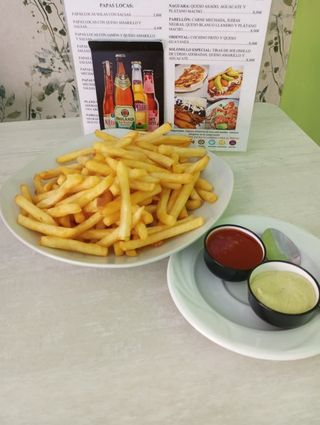 Papas Locas Solas Con Salsas