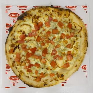 Пица Куатро Формаджи +  Coca- Cola напитка по избор