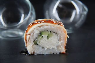 Філадельфія з вугрем (265г)