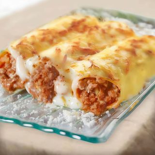 Canelones a la  boloñesa