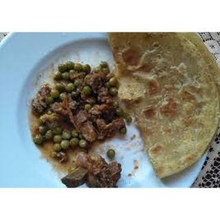 Minji with Ugali or 2 Chapati