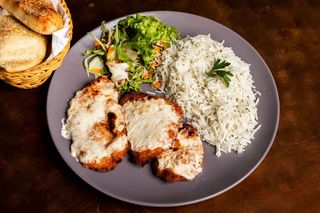 Piletina u parmezanu