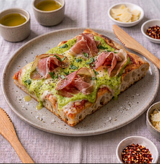 Focaccia crema di zucchine e speck al pezzo