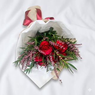 Bouquet Personalizado com 7  rosa do Equador