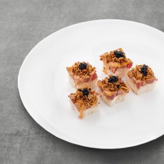 სუში ტორტი თინუსით