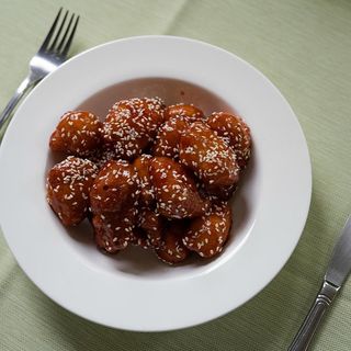 Snitel din carne de pui cu miere si susan