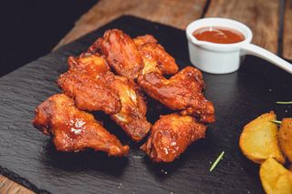 Aripioare de pui Hot BBQ 350 g 