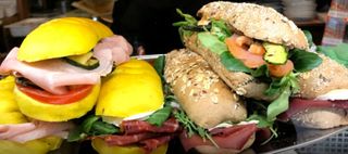 Panino  crudo, brie, melanzane grigliate