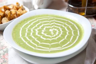 Supă cremă de broccoli