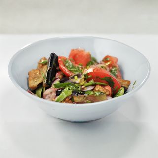 Фирменный салат из баклажан по-восточному