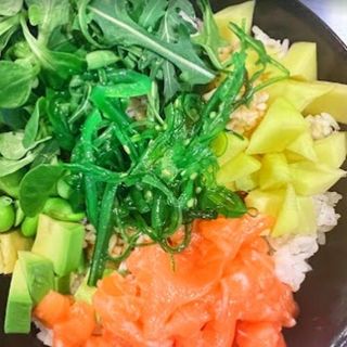 Poke Bowl De Salmón