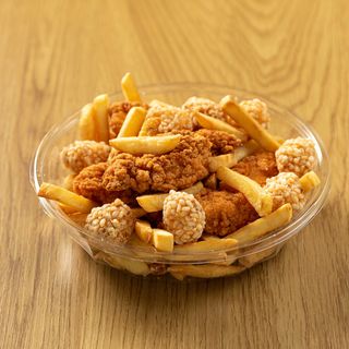 Chicken coctail 12szt z frytkami