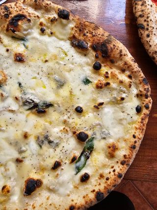 Pizza Quattro Formaggi 