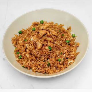 Yakimeshi con pollo